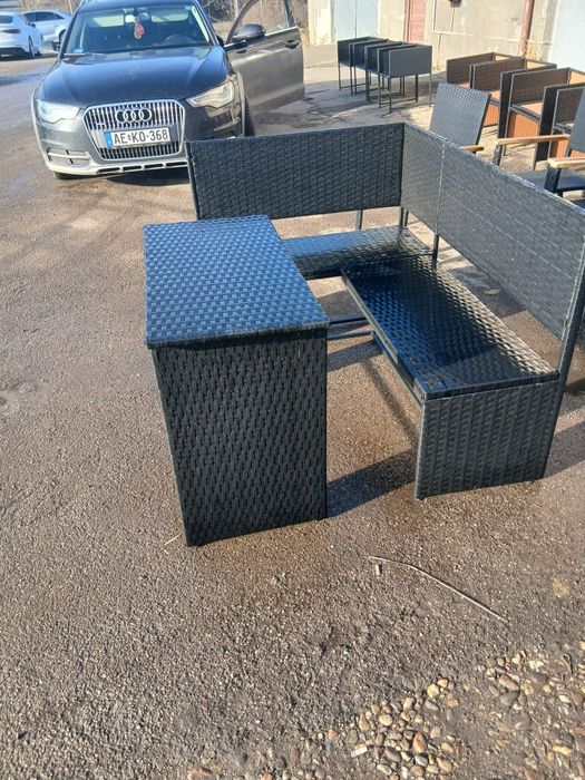 Colțar de ratan de terasa cu masa preț 400 lei