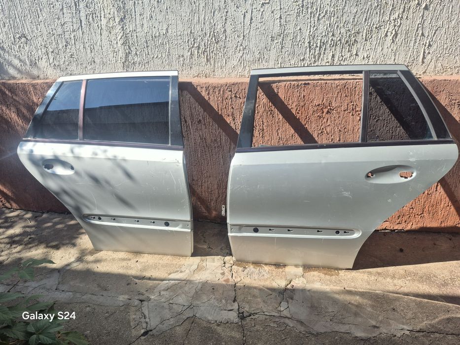 Задние двери Mercedes S211 универсал