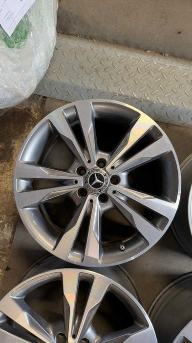 Jante Mercedes C class w205 c205 A class B class Gla Cla
