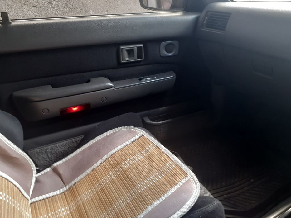 Джип  Toyota Hilux