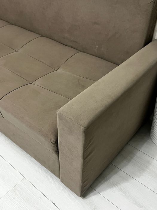 Срочно продам диван!