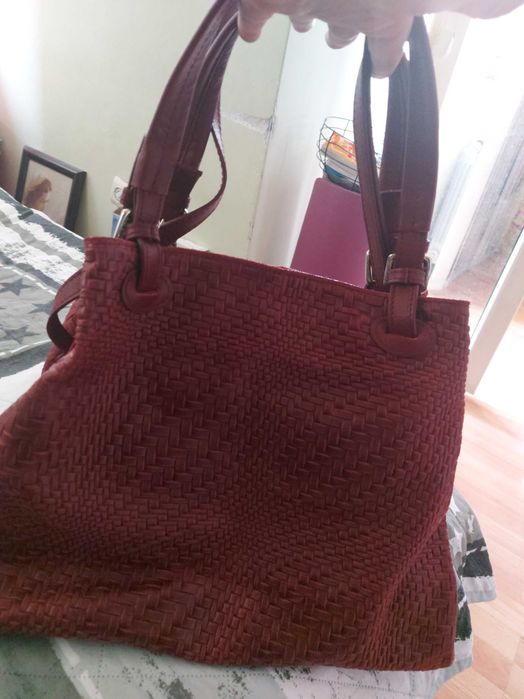 Луксозна Италианска Чанта от Естествена Кожа, червен цвят