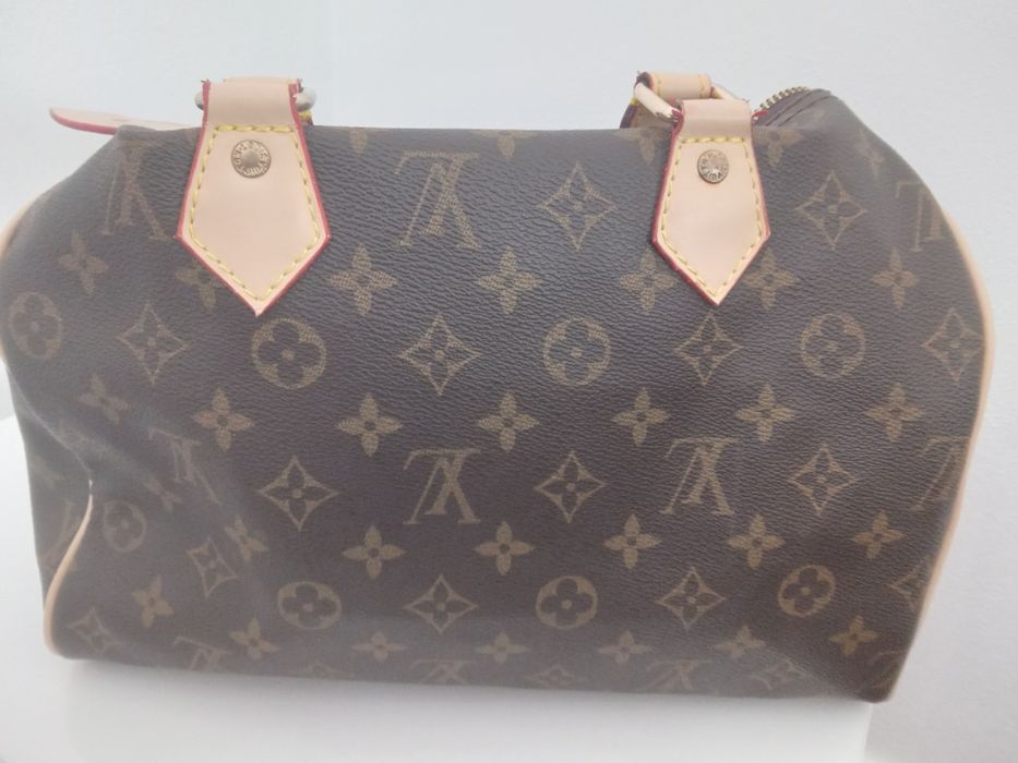 Geantă Louis Vuitton