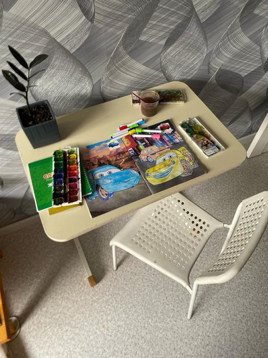 Стол и стул для детей