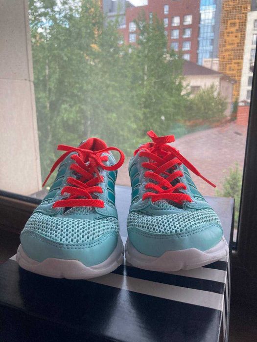 кроссовки адидас 36