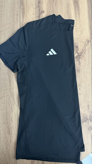 спортивная одежда Adidas