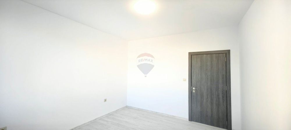 Продава се Тристаен апартамент в Варна, Младост 2 - 60 кв.м за 1189 €/кв.м - Снимка #9