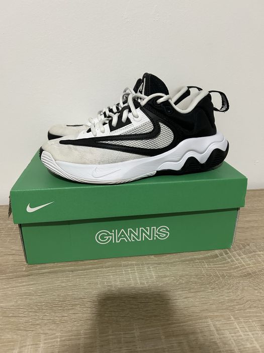 Vând immortality 3 mărimea 36,5