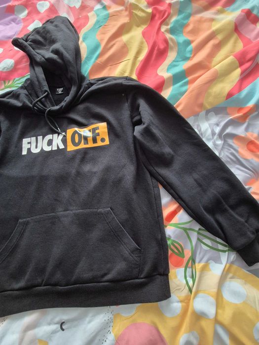 Fuck off“ – черен мъжки суитшърт