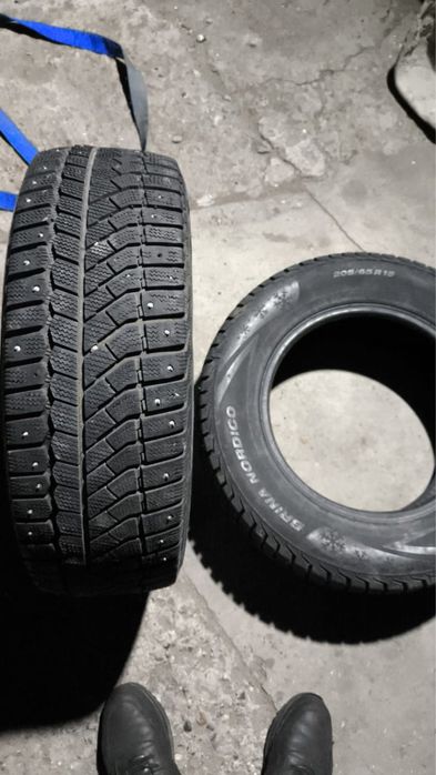 Продам шины  205/65/15