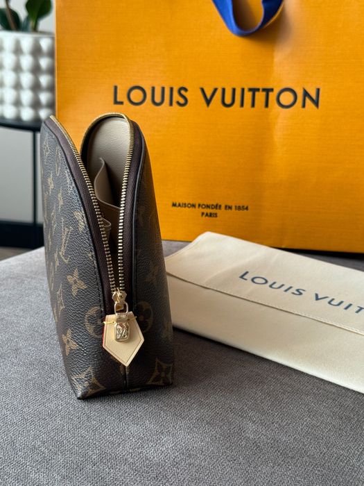 Нова козметична чанта Louis Vuitton