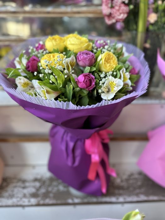 tabiy buket gullar atirgul dostavka kelin gul