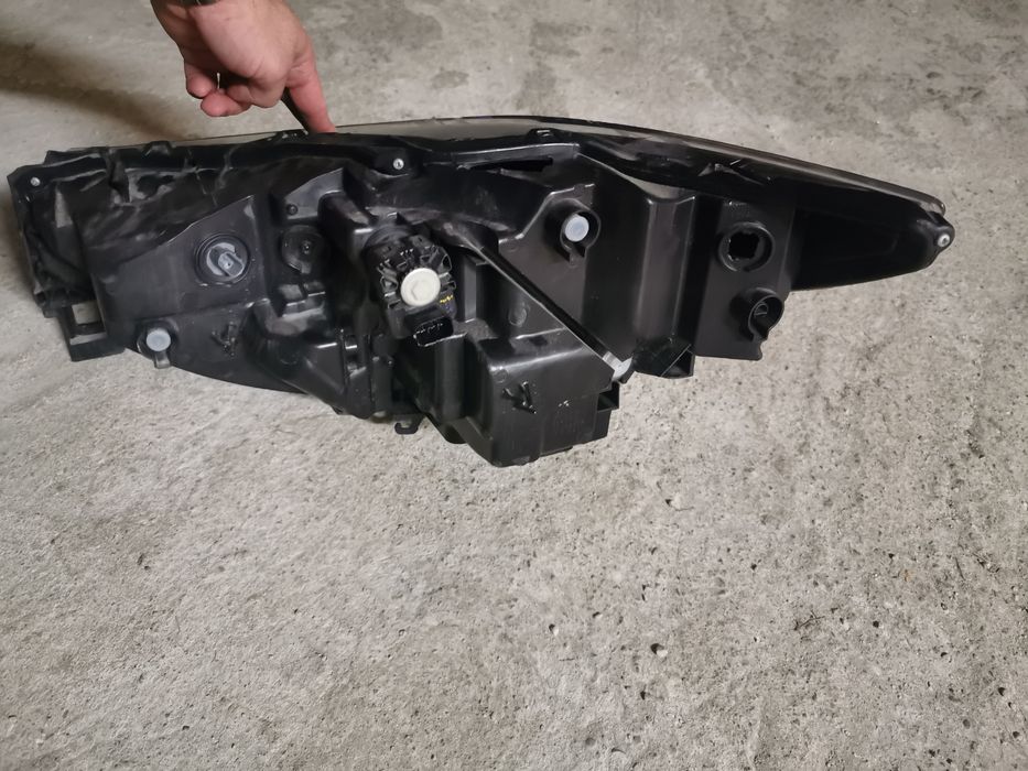 Десен фар Мазда / Mazda CX-5 2020