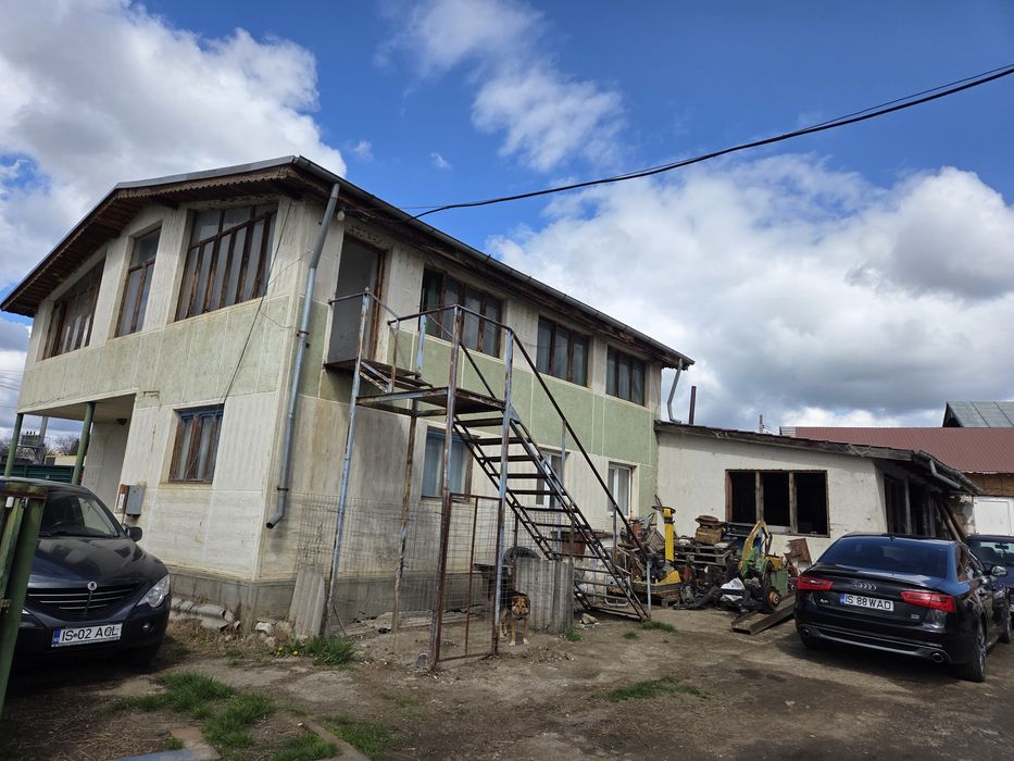 Se vinde constructie cu teren