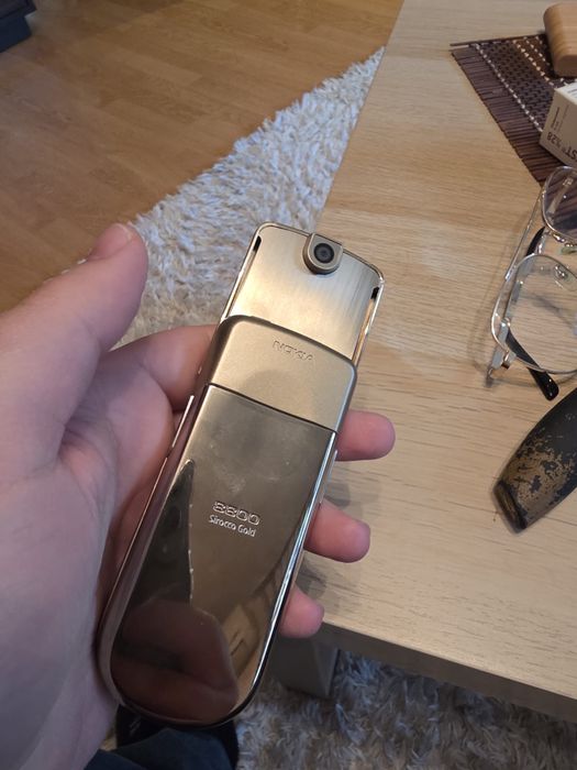 Nokia 8800 Sirocco gold