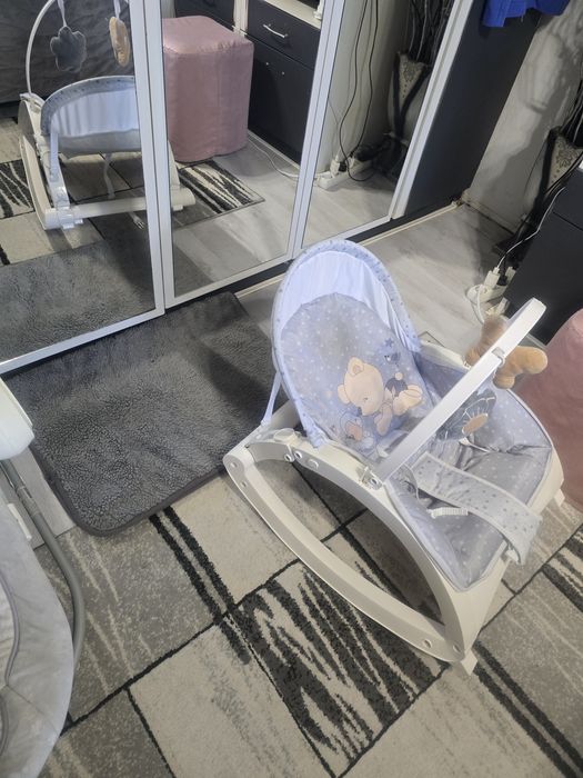 Запазен детски шезлонг