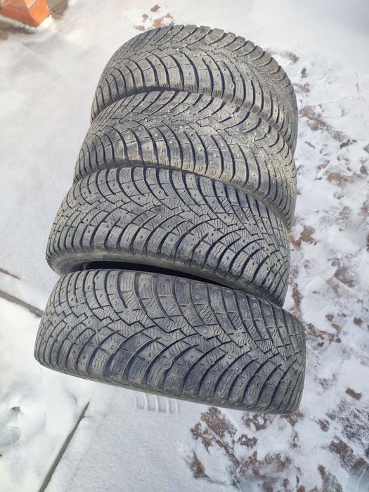 Шины зима  в хорошем состоянии
