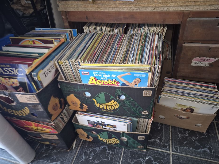 Vând Discuri Vinil colectie 100lp pentru pick Up 33 RTM muzica usoara