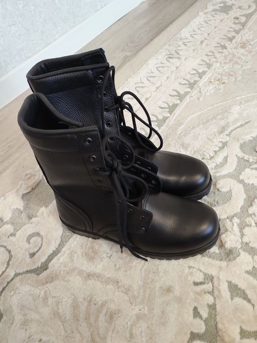 Срочно берцы продаётся 43 размер