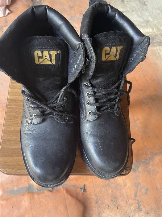 Продам мужские ботинки