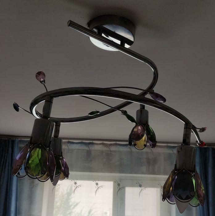 Люстра с поворотливыми цоколями