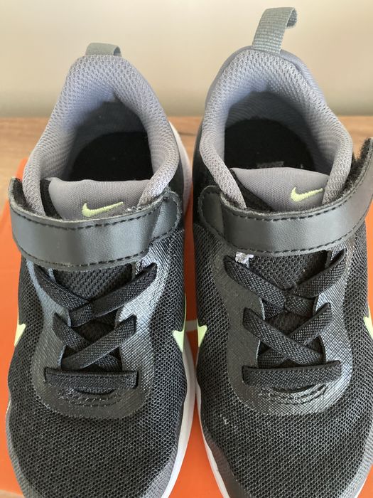 Nike revolution оригинални