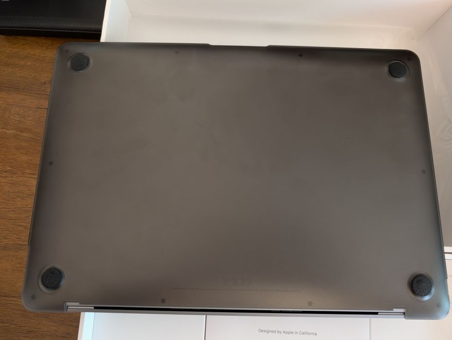 Vand MacBook Air Silver Gray, Apple M1 256GB, 8GB DDR4, baterie 99%