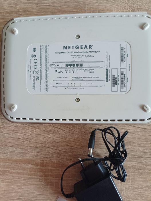 Продавам рутер Netgear WPN824