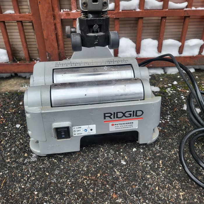 Mașină de tăiat țeavă Ridgid PC 116