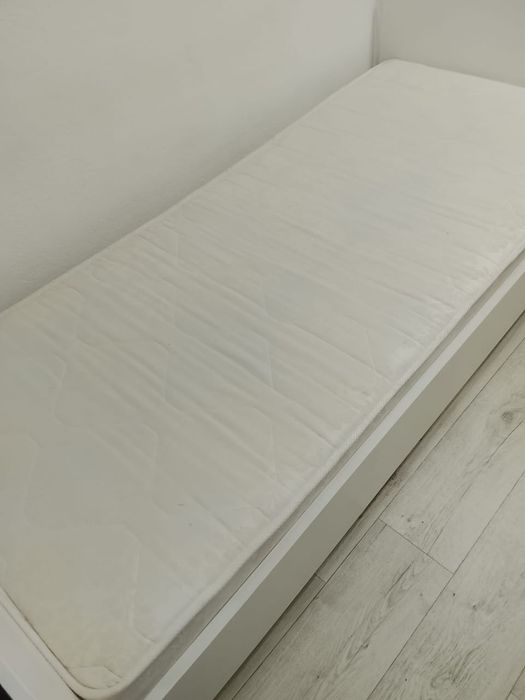 Продам матрас бескаркасный