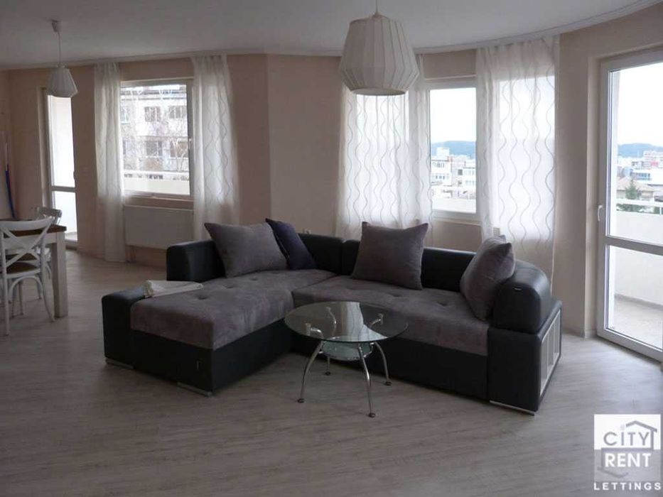 102810 Апартамент с две спални в близост до стадиона във В. Търново