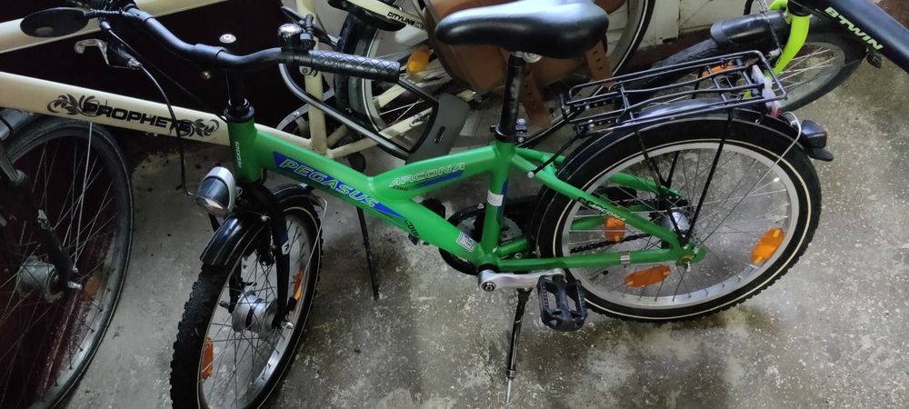 Vand bicicleta Pegasus si bicicleta BTWIN