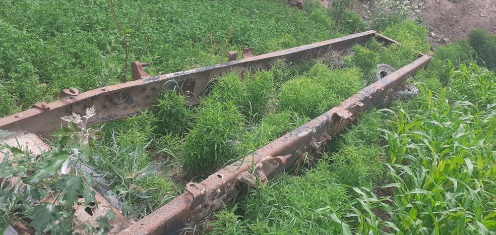 Маз самосвал ва ЗИЛ 131 рама сотилади