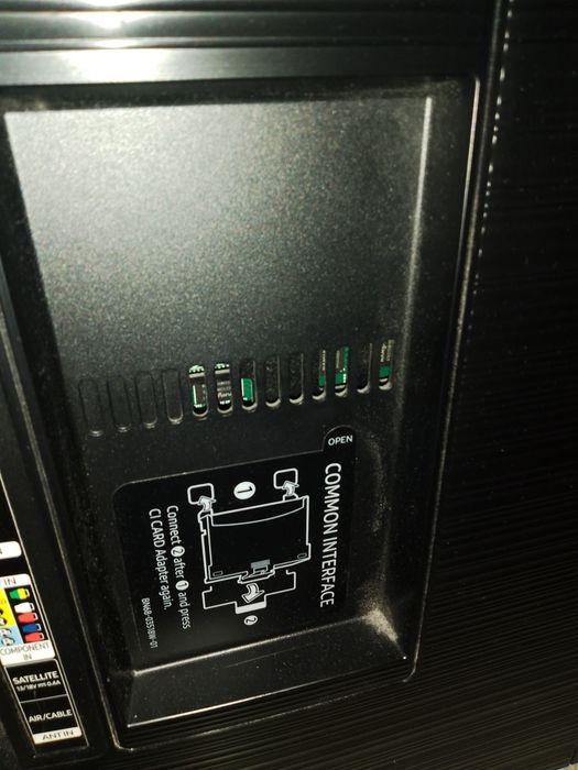Телевизор Samsung model UE40NU7182