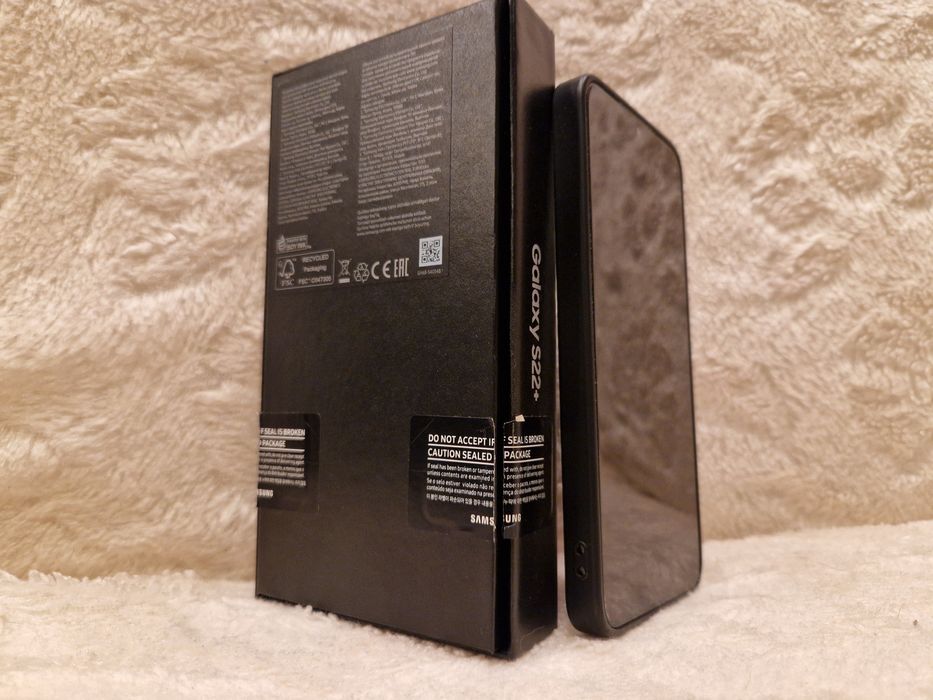 Продам телефон Samsung S22 Plus