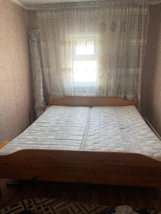 Продам кровать с матрасом