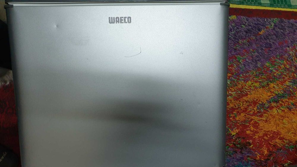 WAECO Хладилник на газ за пикник 12,24v и газ