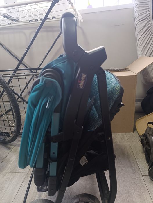 Продается коляска Chicco