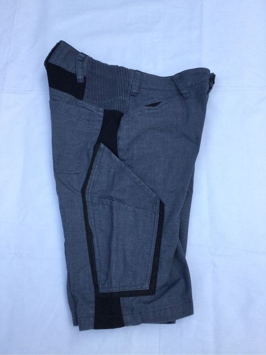 Pantaloni scurti E.S. marime 46