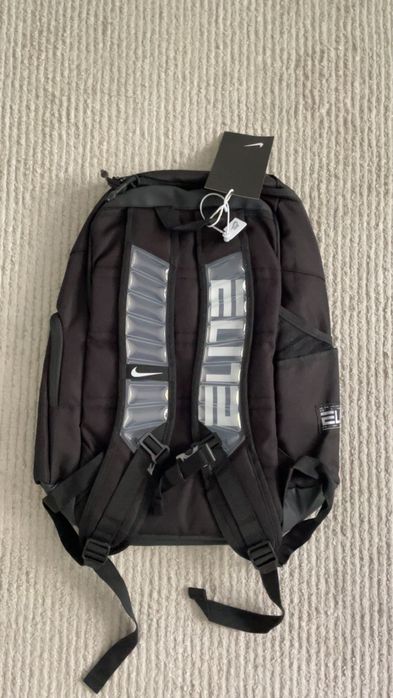 Новые рюкзаки Nike elite and utility