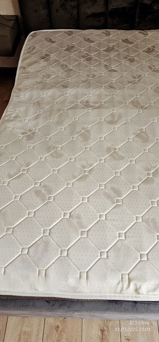 Продам матрас, недорого. 180*200