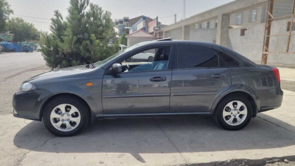 Gentra Lasetti 2010 yil 3 pozitsiya  avtomat