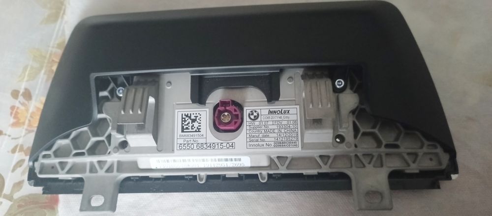Vînd display  original BMW X1 F48 de 6,5" ,