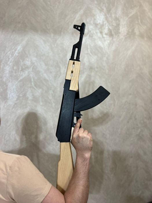 Макет автомата АК-47 деревянный