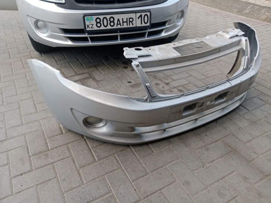 Запчасти продам бампер на гранту