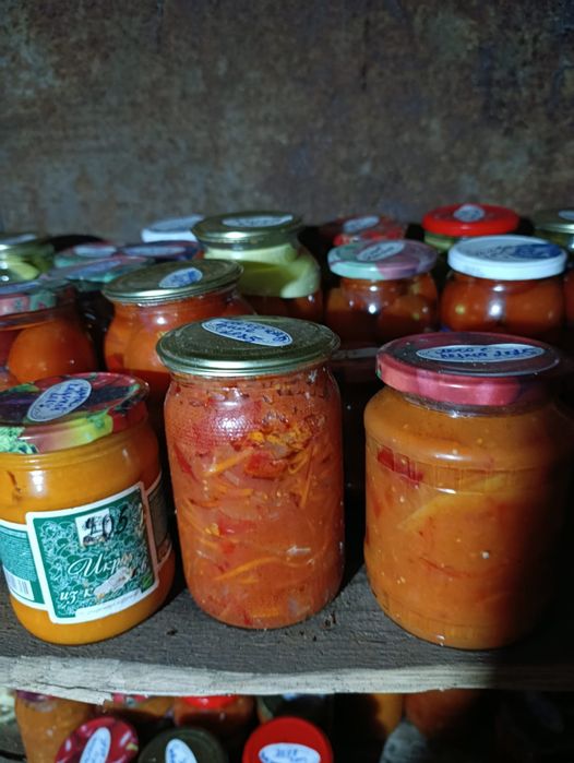 Продам салаты домашние и огонёк.