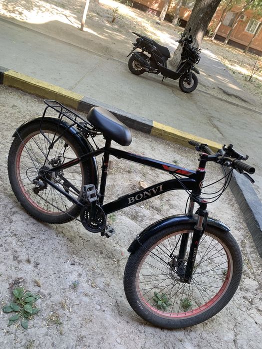 Bonvi velosiped sotiladi