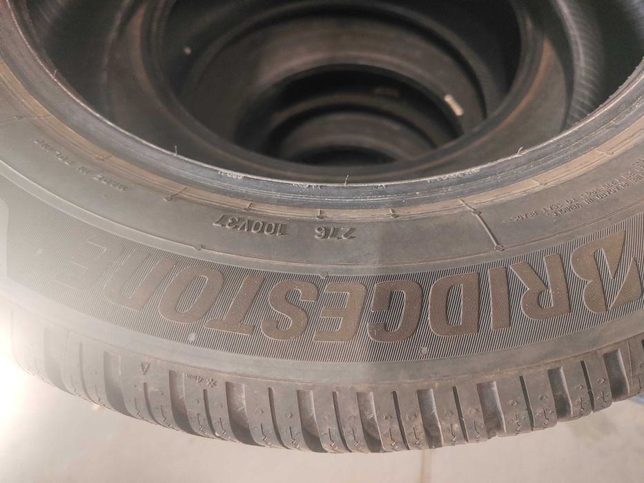 2бр.зимни гуми 215/60/17 Bridgestone