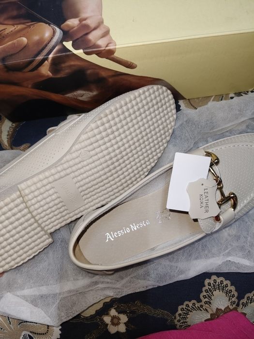 Лоферы новые продам,торг