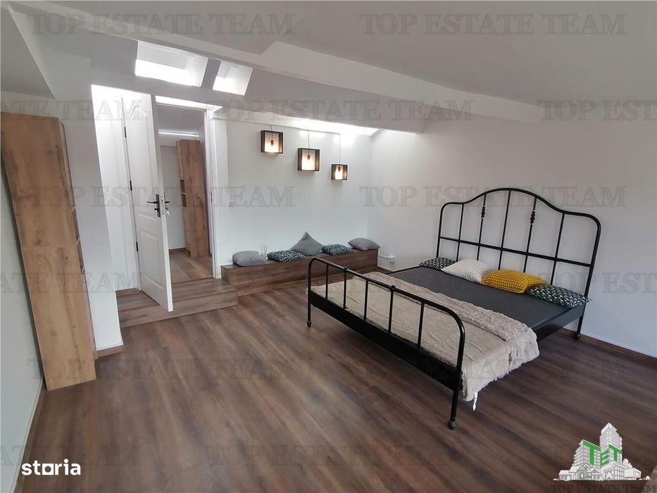 Apartament mansardabil de vanzare